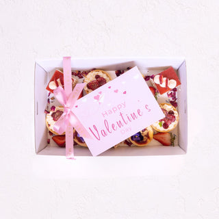Valentine's Day cake box