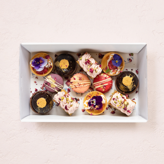 Assorted Mini Cake Box (12 sweets)