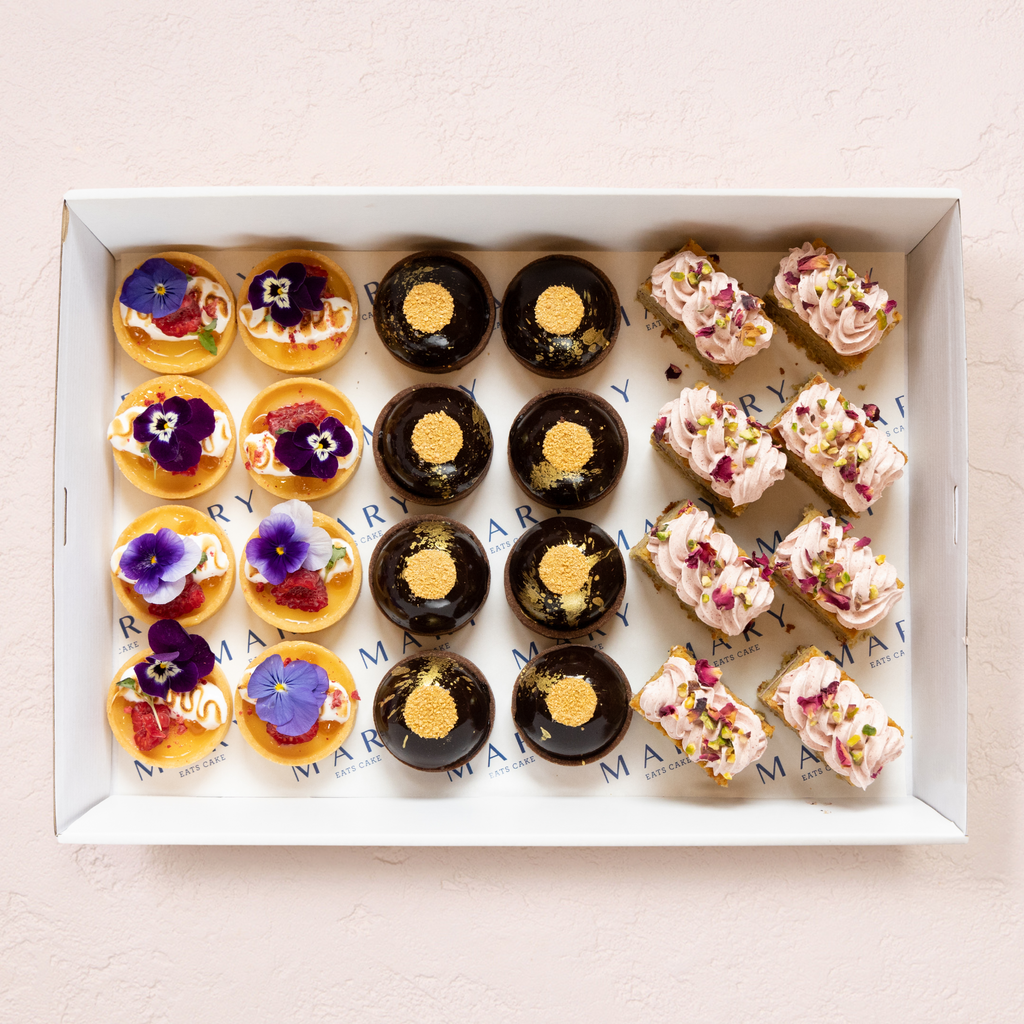 Catering box | Sweet (24 pieces) β Mary Eats Cake